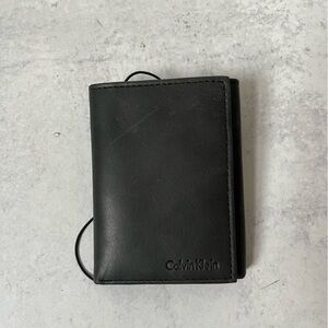 Calvin Klein Leather Trifold Wallet Black NEW